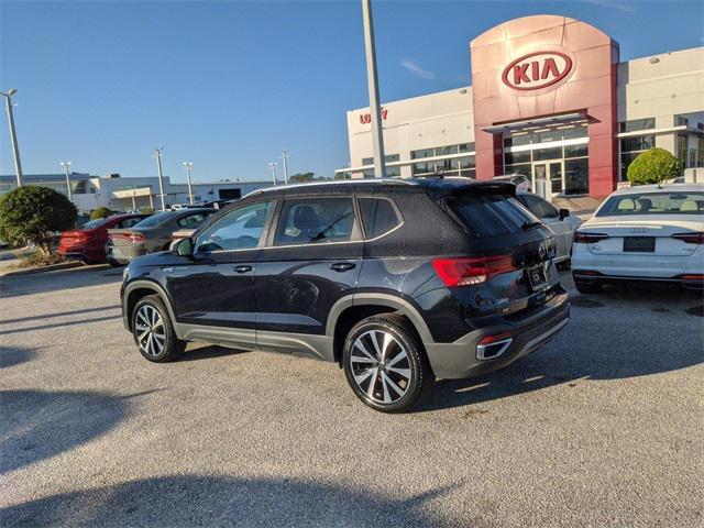 2022 volkswagen taos 1.5t se