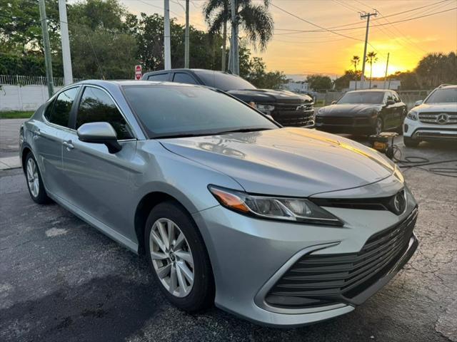 2023 toyota camry le