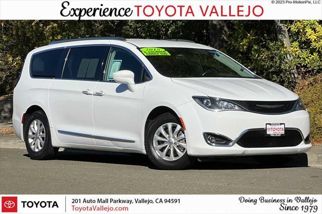 2018 chrysler pacifica touring-l
