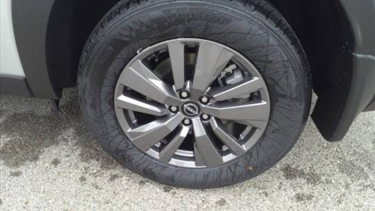 2024 Nissan Pathfinder s