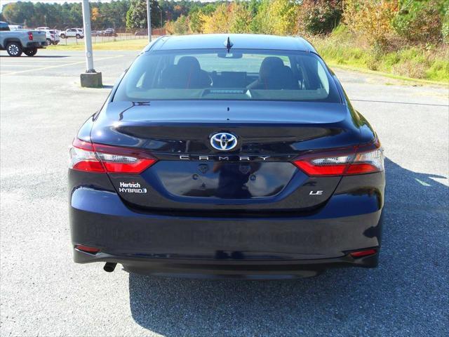 2022 toyota camry le