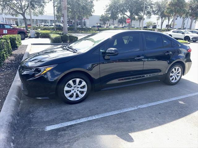 2022 toyota corolla le