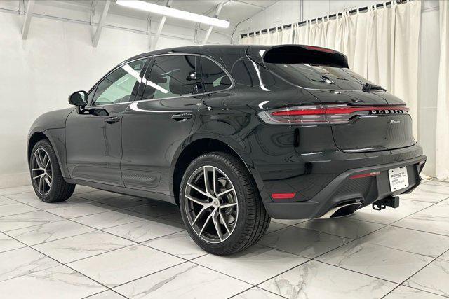 2024 porsche macan base