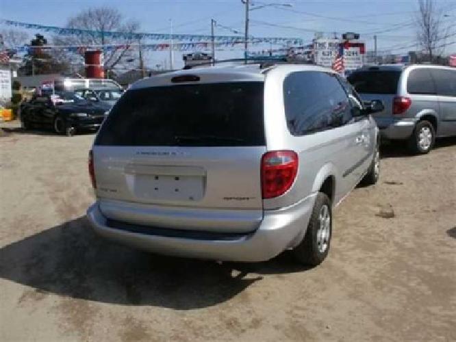 2003 bright silver metallic dodge caravan in baiting hollow, ny
