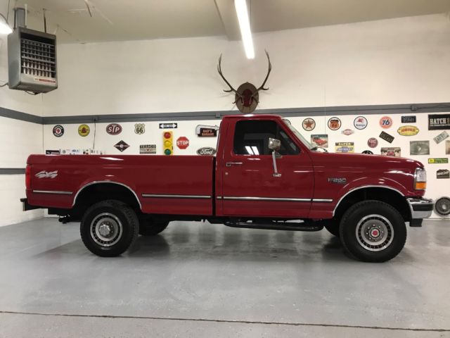1994 ford f-250 xlt 4x4 long-bed 4-speed manual with only 90.308 actual miles