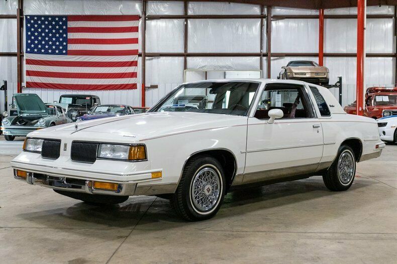 1987 oldsmobile cutlass supreme 21958 miles white coupe 5.0l v8 4-speed automati