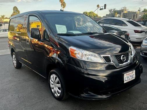 2015 nissan nv200