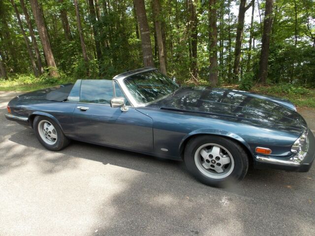 1988 jaguar xjs convertable with 350 chevolet motor and auto transmission