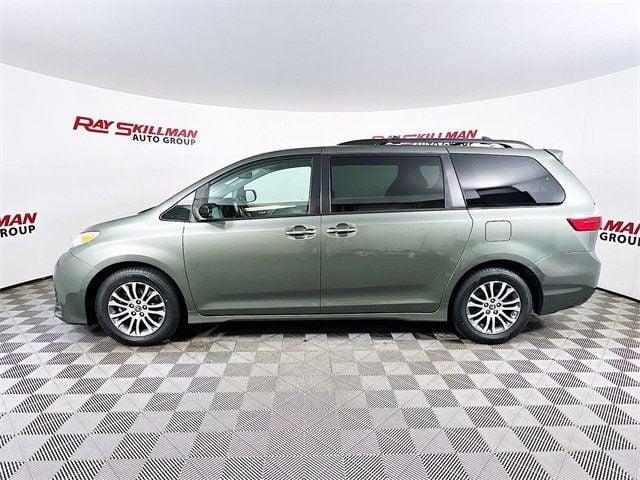2020 toyota sienna xle in indianapolis, indiana