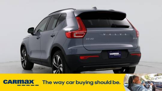 2023 Volvo XC40
