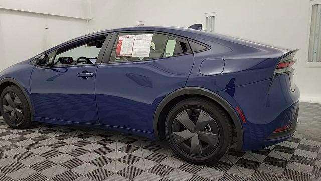 2024 toyota prius le