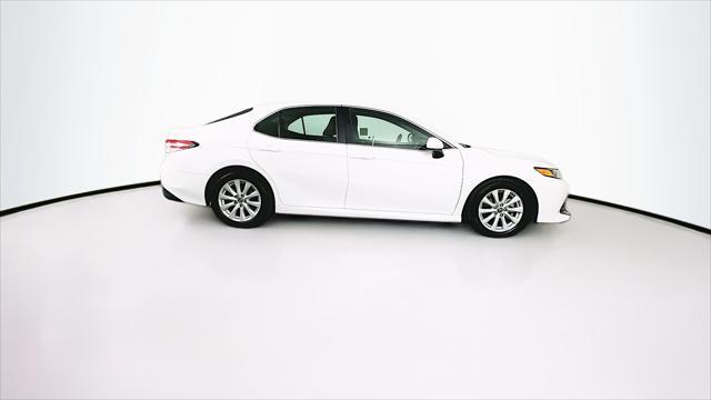 2018 toyota camry le