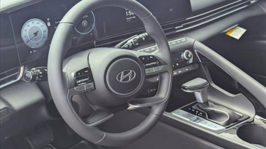 2025 Hyundai Elantra ultimate red