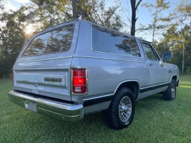 1989 dodge ramcharger suv grey rwd automatic ad-100