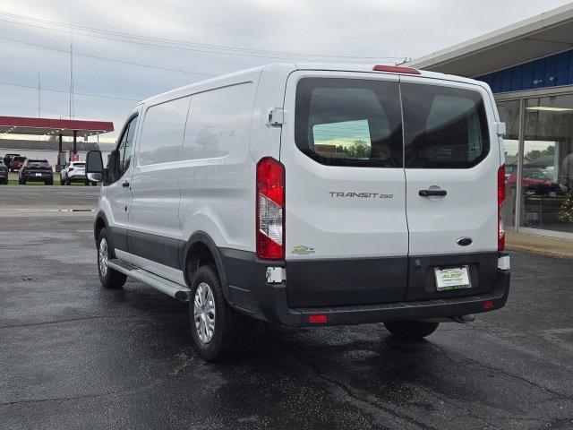 2023 ford transit-250 base