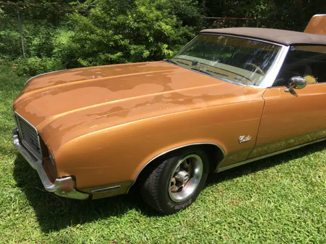 1972 olds cutlass supreme convertible. 350 rocket