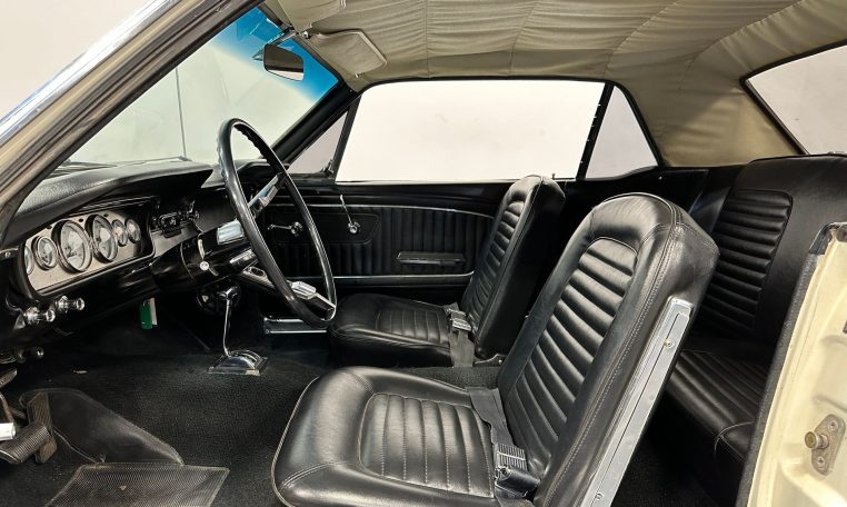 1964 1/2 ford mustang