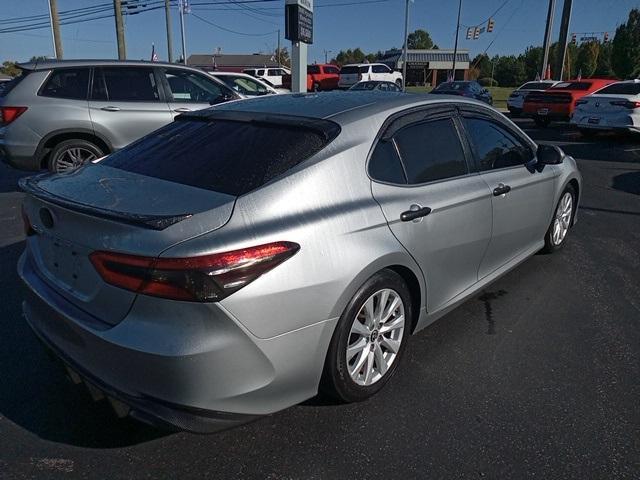 2018 toyota camry le