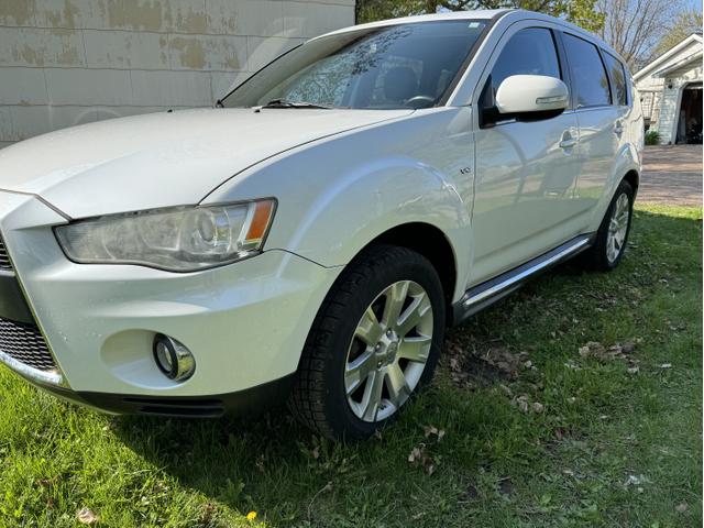 2011 mitsubishi outlander gt