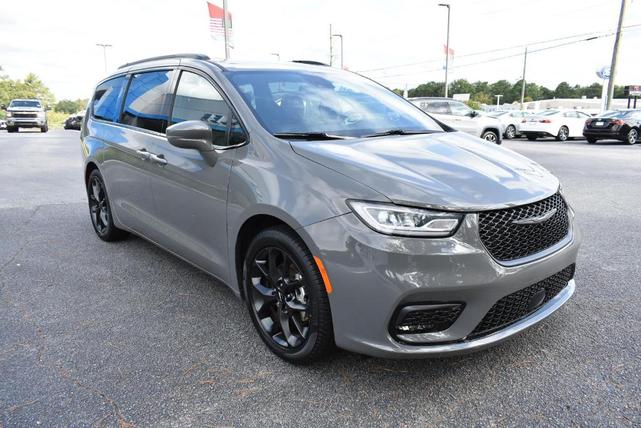 2022 chrysler pacifica touring-l