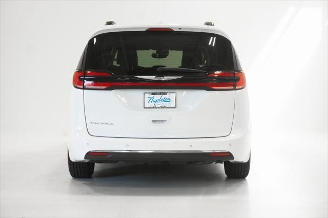 2022 chrysler pacifica touring l