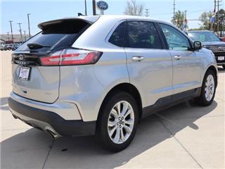 2021 Ford Edge titanium