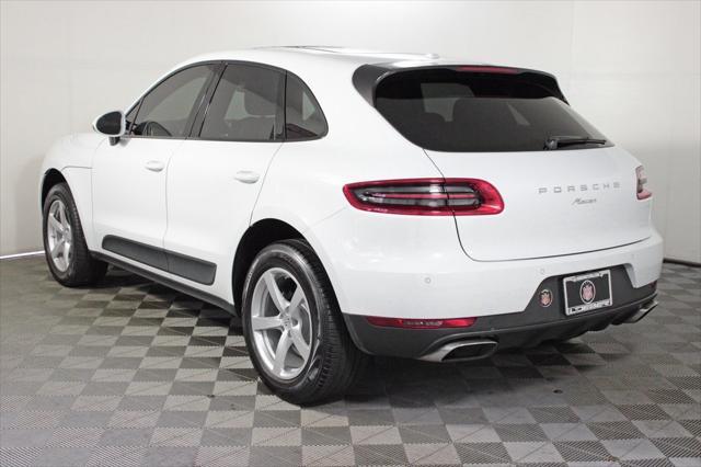 2018 porsche macan base