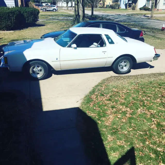 1977 buick regal in excellent working condition
