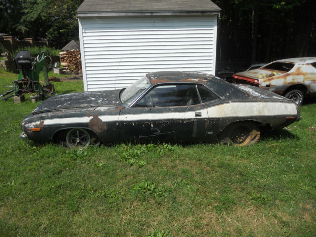 1973 plymouth barracuda base 5.2l