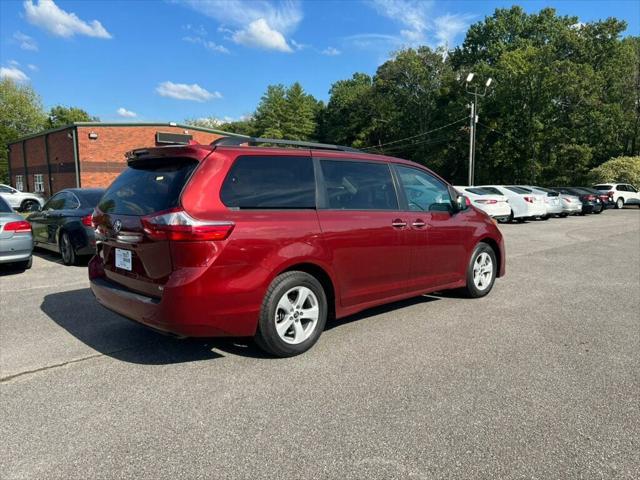 2020 toyota sienna xle