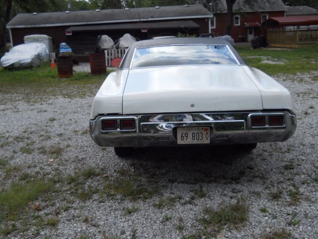 1968 oldsmobile 2 door hardtop black leather roof white bottom power steering