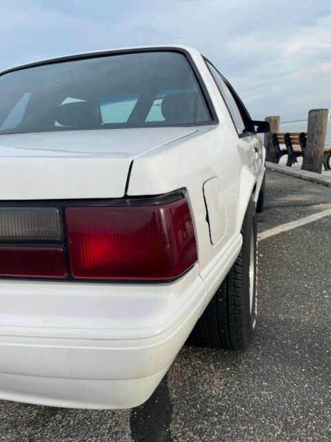 1987 ford mustang coupe white rwd manual lx