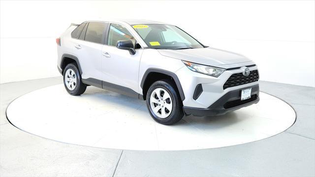 2022 toyota rav4 le