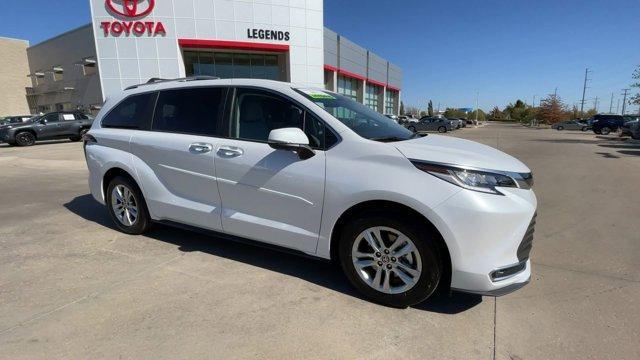2024 toyota sienna limited