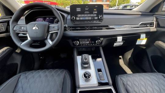 2024 Mitsubishi Outlander