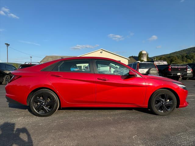 2022 hyundai elantra sel