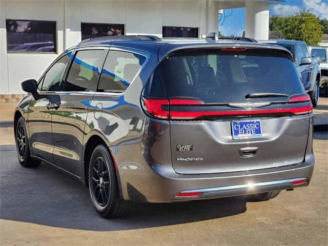 2022 chrysler pacifica touring-l