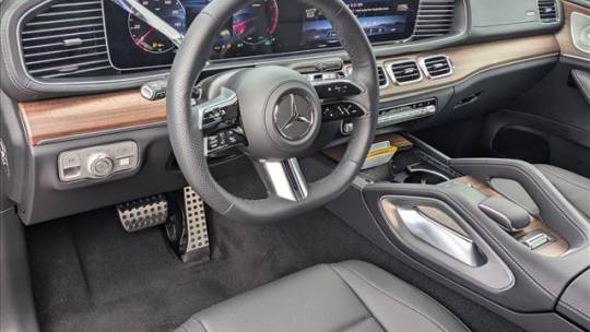 2025 Mercedes-Benz GLS