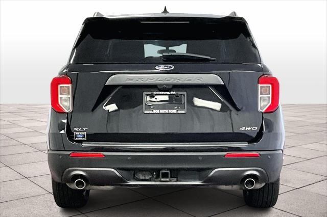 2021 ford explorer xlt