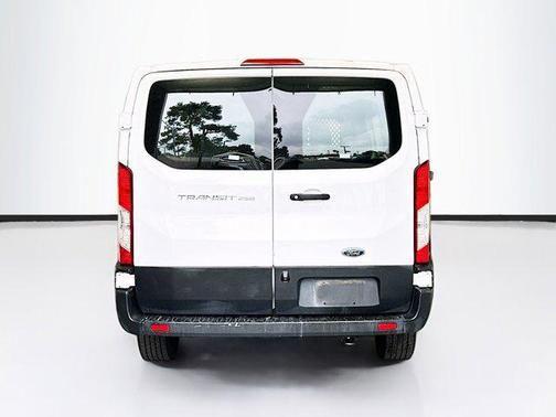 2019 ford transit-250