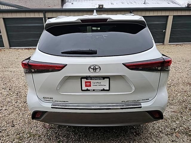 2022 toyota highlander platinum