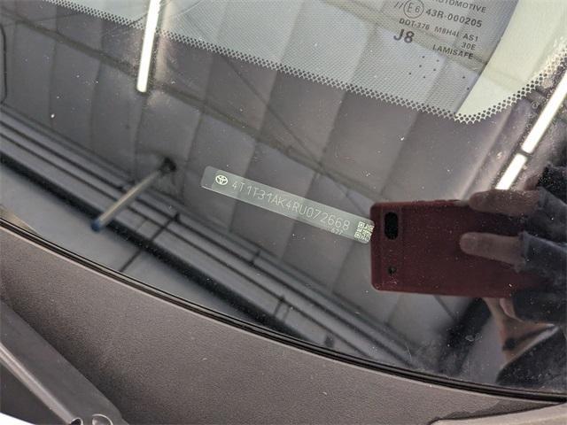 2024 toyota camry hybrid se