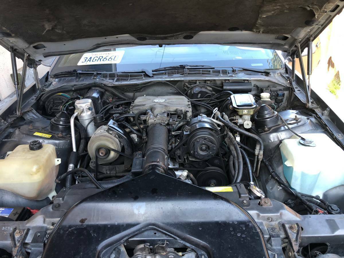 cheverolet camaro 1986 2.8l engine 5 spped t-tops