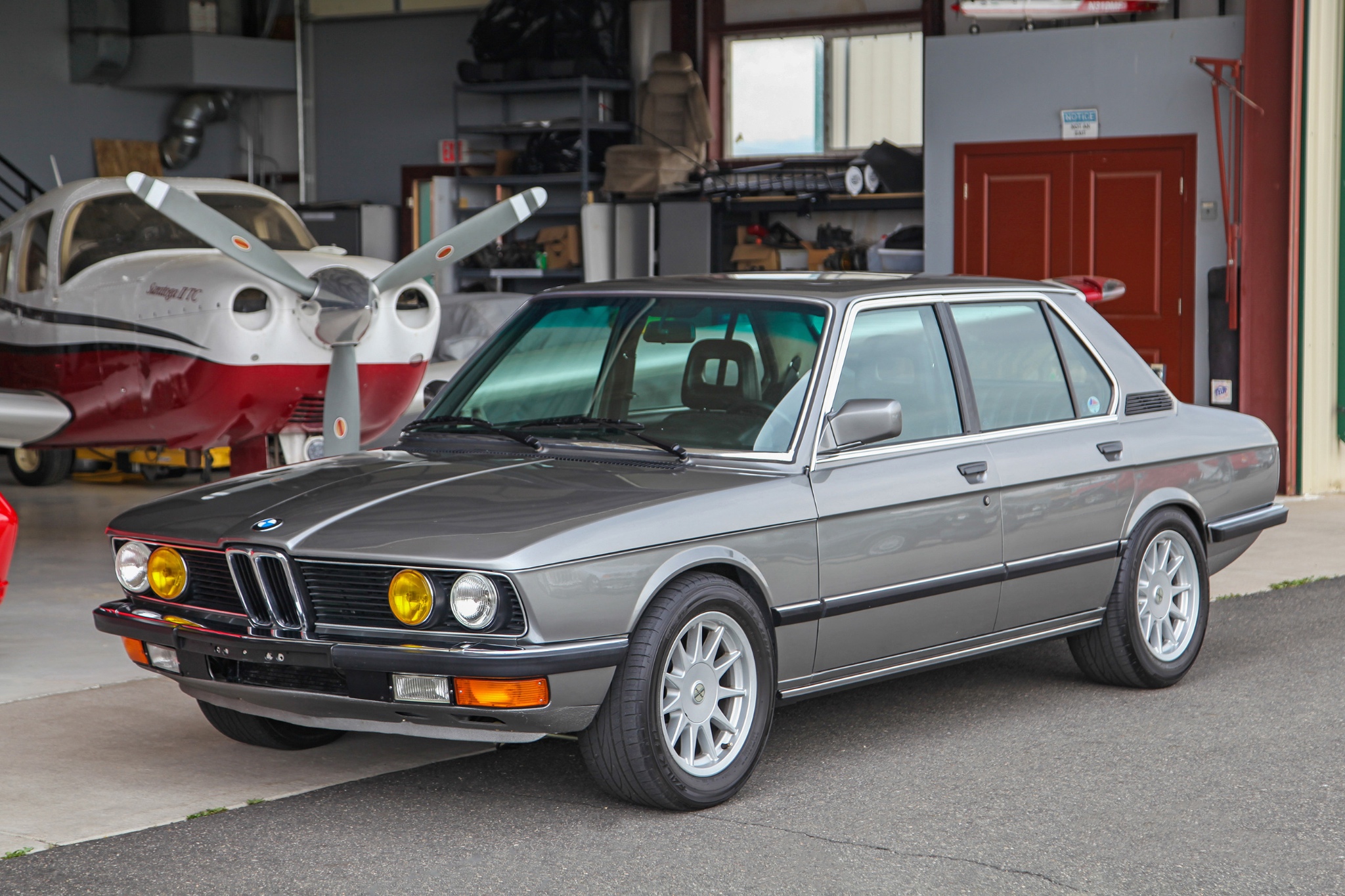 s38-powered 1980 bmw 528i 5-speed
