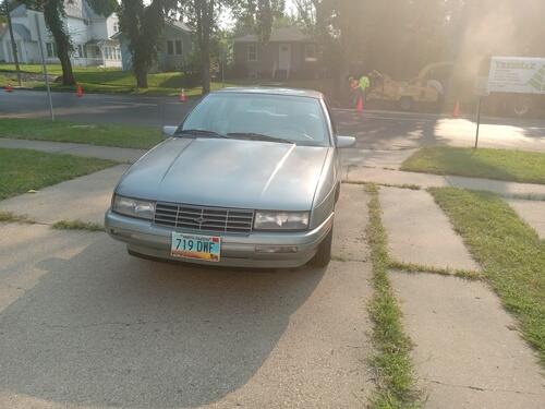 1996 chevy corsica runs good looks good reliable new tires everything works i