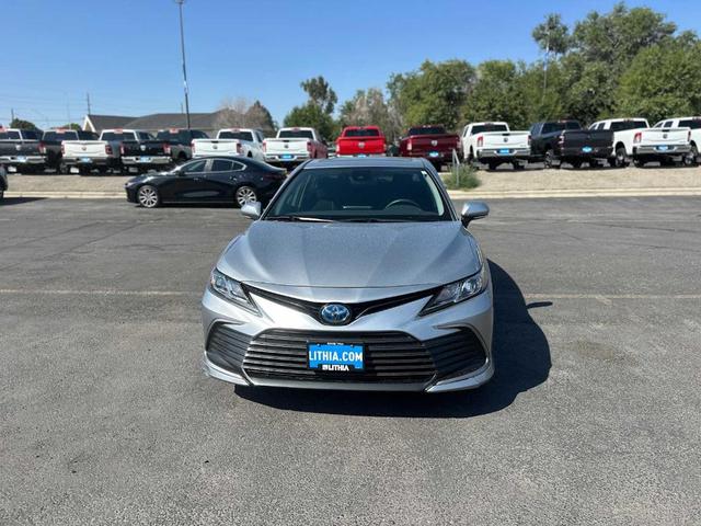 2021 toyota camry hybrid le