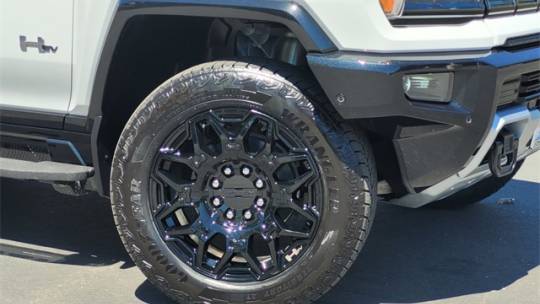 2024 GMC Hummer EV