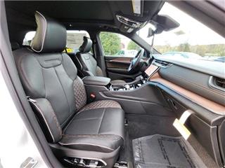 2022 Jeep Grand Cherokee summit reserve 4xe