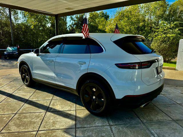 2020 porsche cayenne base