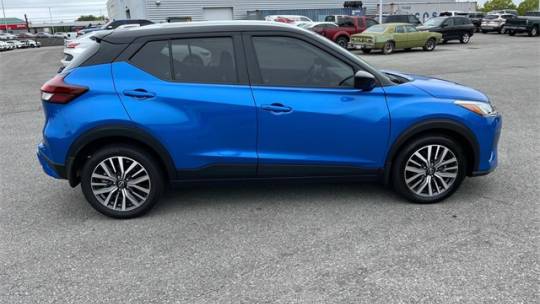 2023 nissan kicks sv